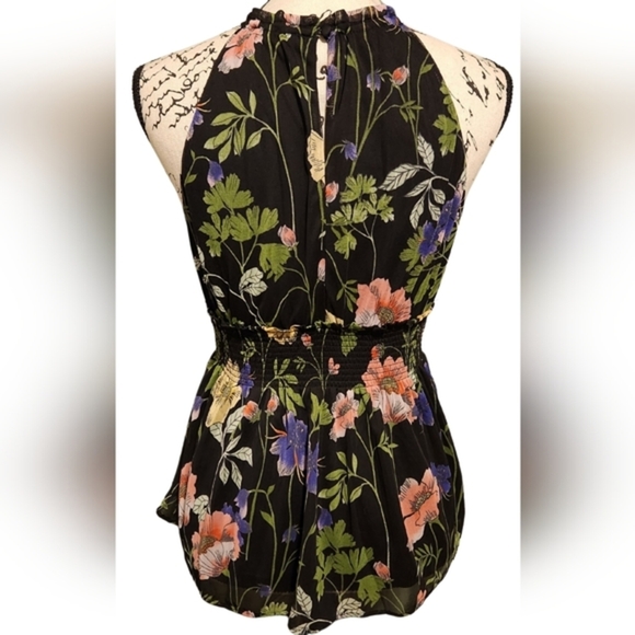 Express Floral Blouse - Picture 2 of 6